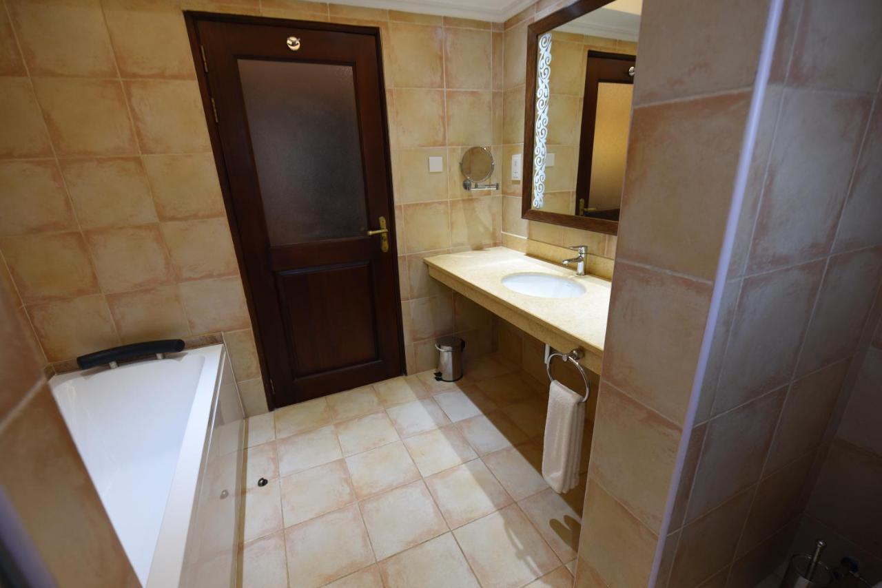 Casa Solada Hotel Kampala Eksteriør billede